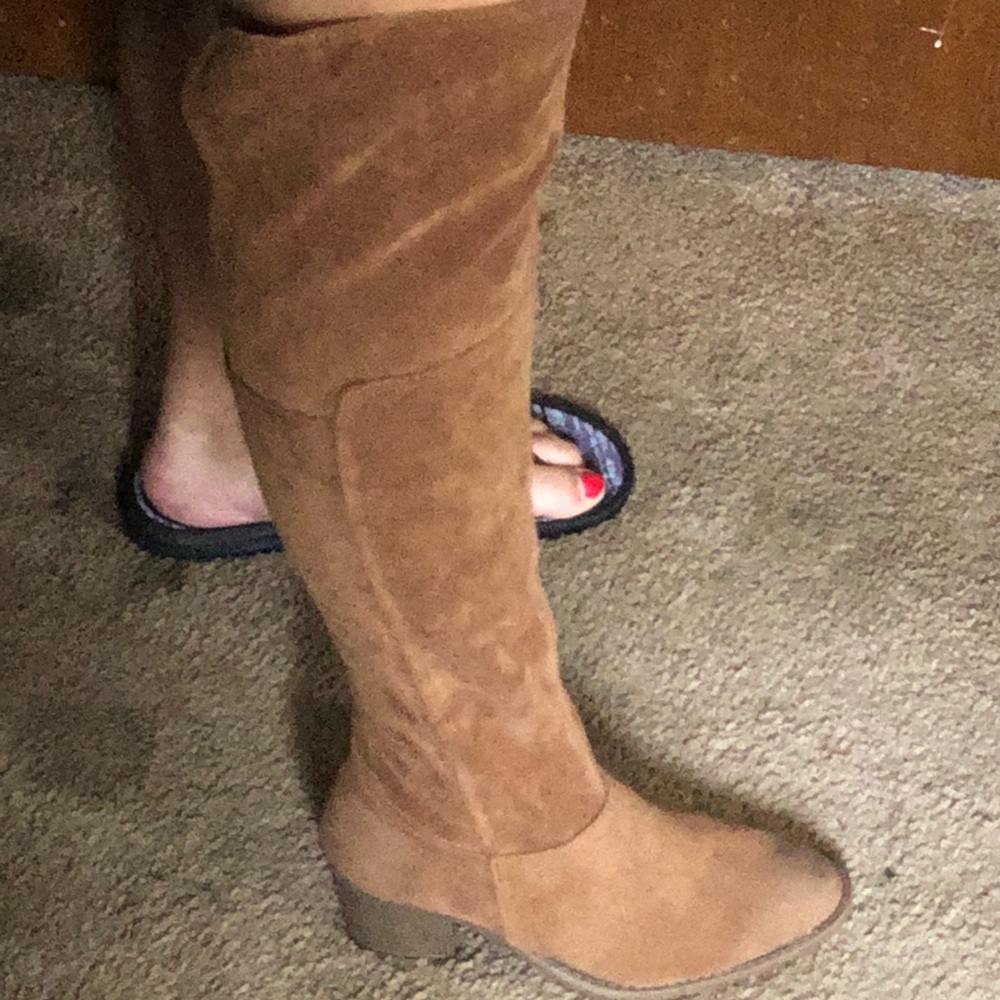 Ladies knee high boots